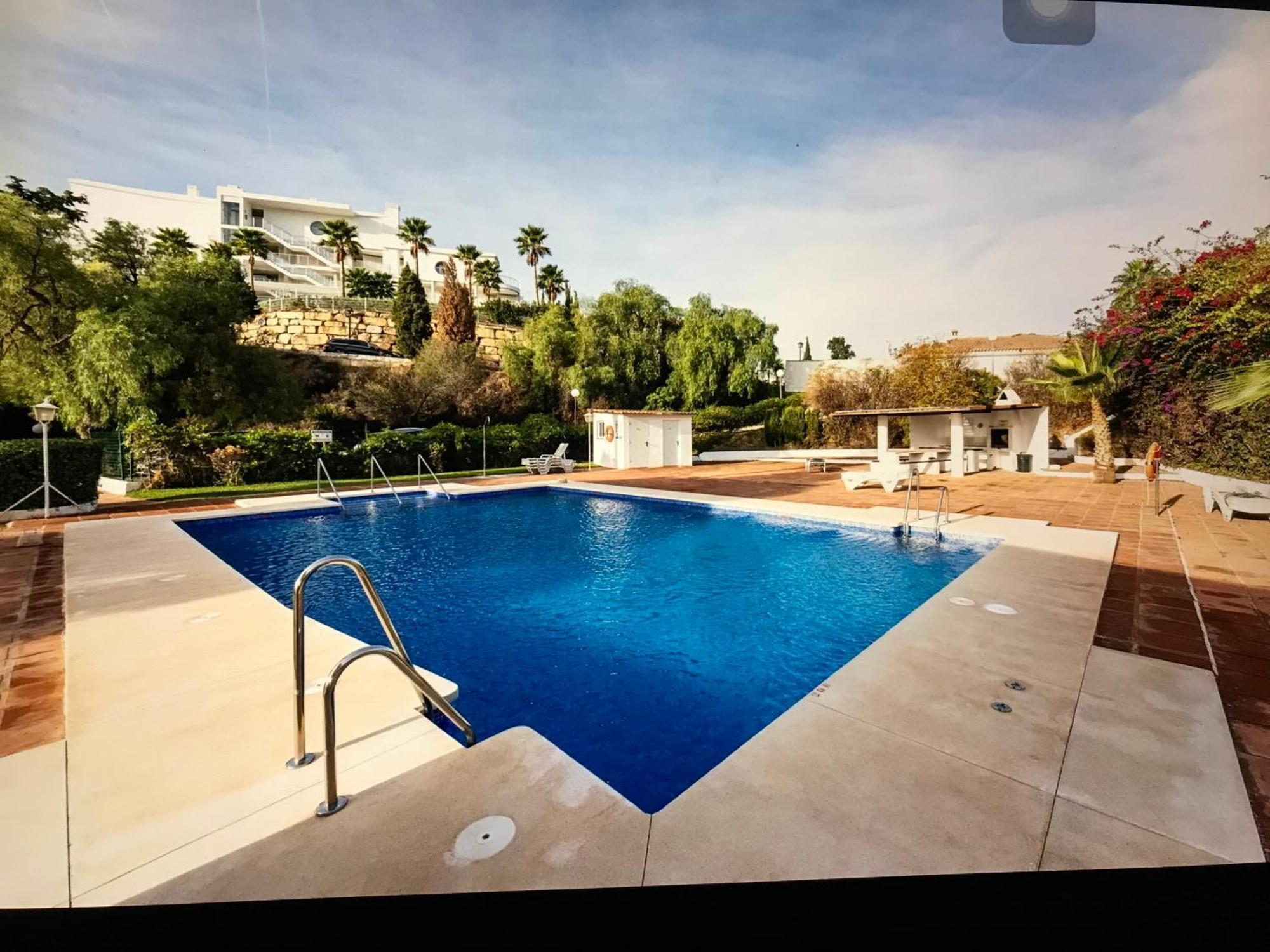 Sea View Apartment In Benalmádena Exteriör bild